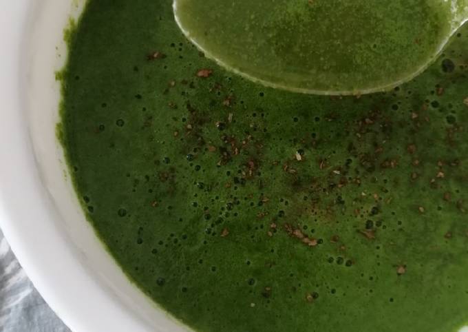 Sopa Cremosa de Lentejas y Espinacas: Una Receta Deliciosa y Nutritiva