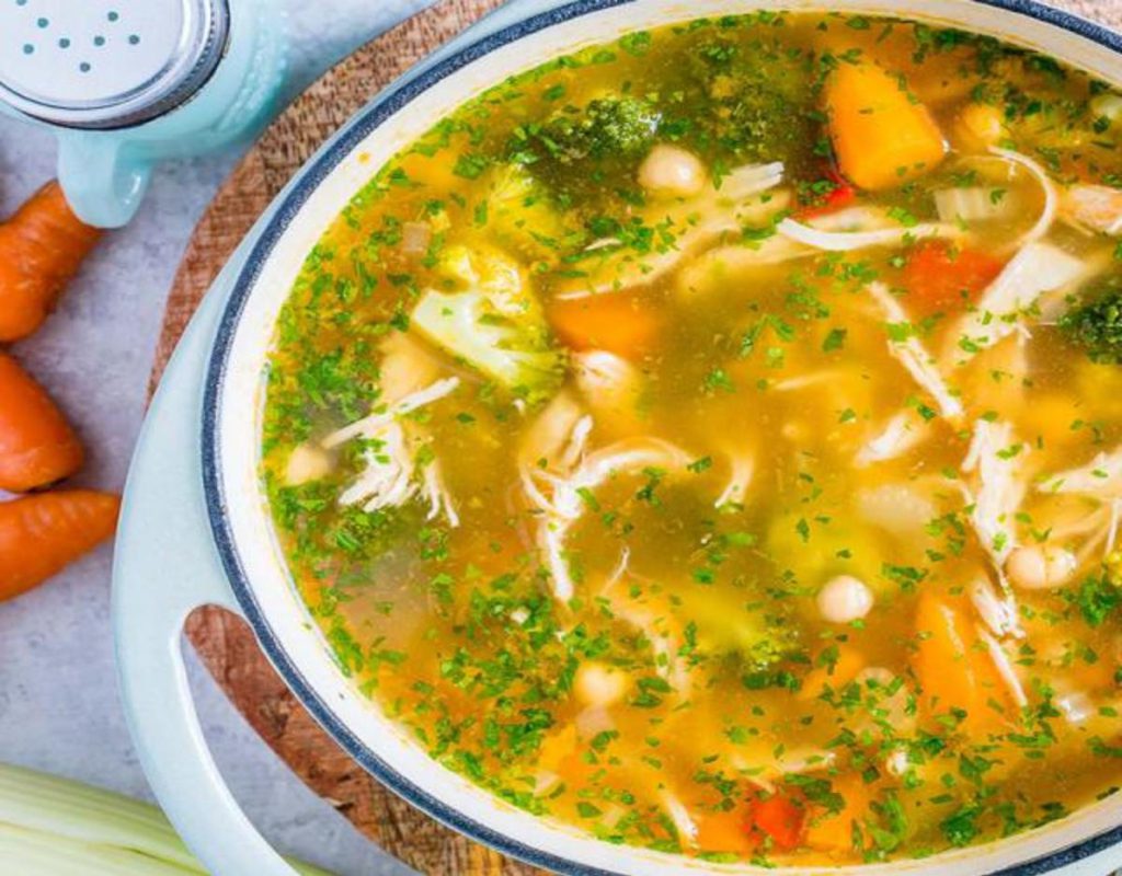Sopa de verduras y jengibre: receta deliciosa y saludable
