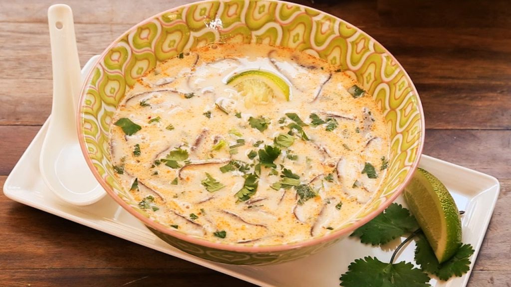 Sopa Tailandesa de Coco y Camarones: Receta deliciosa Sopa Tailandesa de Coco y Camarones: Receta deliciosa